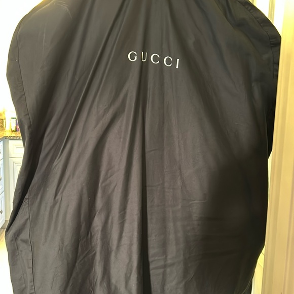 GUCCI LOGO PRINTED WASHED COTTON FIELD JACKET IN KHAKI - Picture 3 of 6